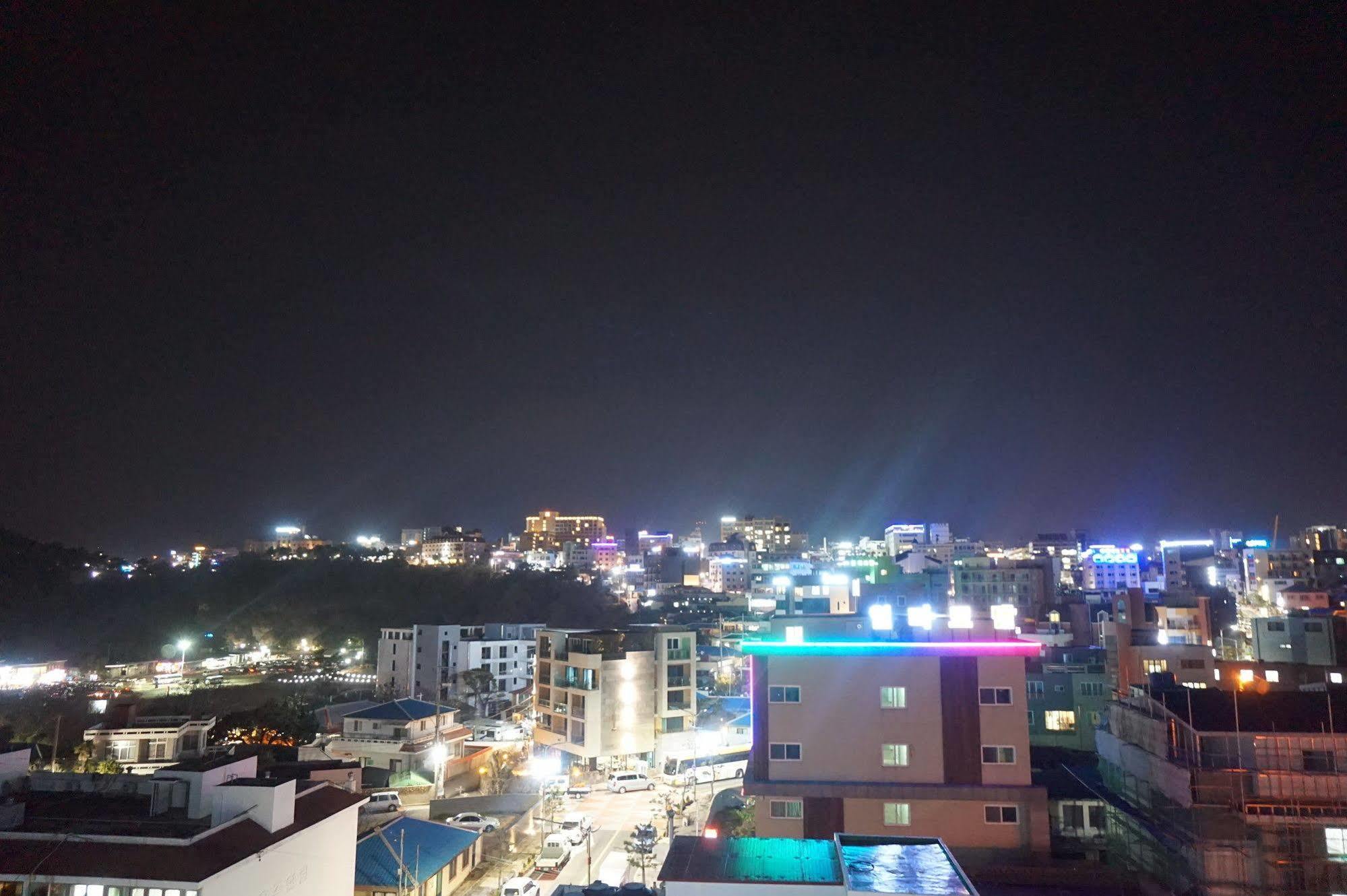 Seogwipo Dongwon Hotel Екстериор снимка