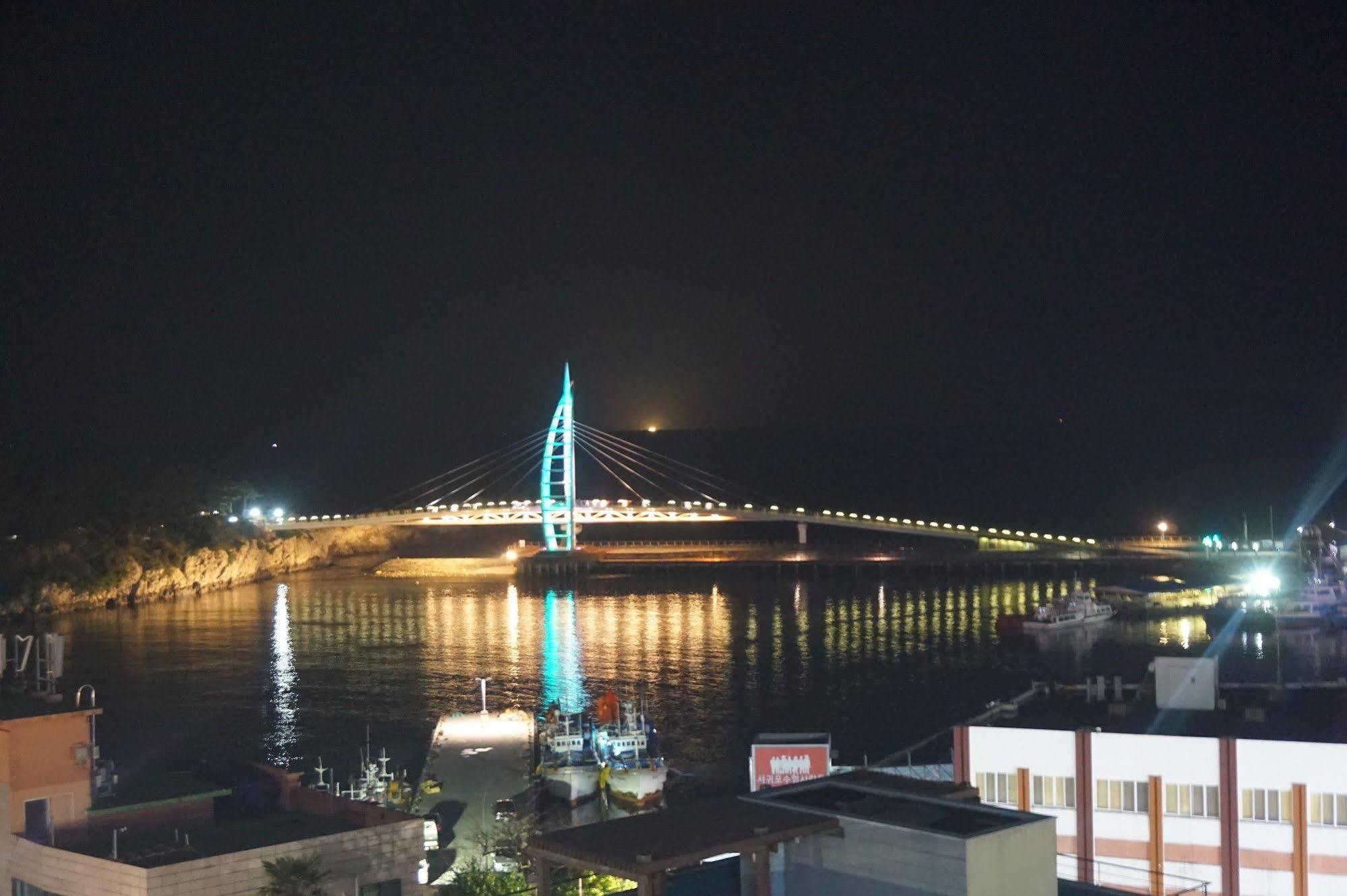 Seogwipo Dongwon Hotel Екстериор снимка