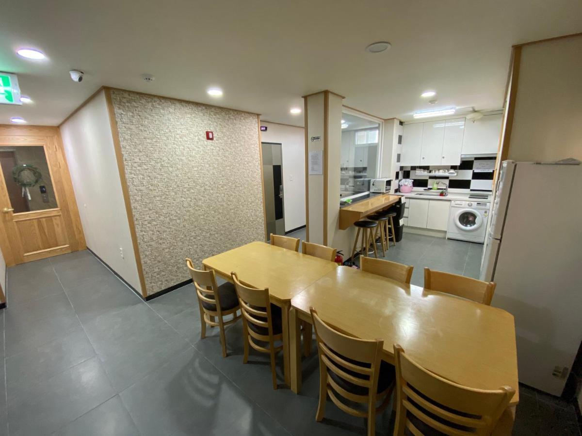 Seogwipo Dongwon Hotel Екстериор снимка